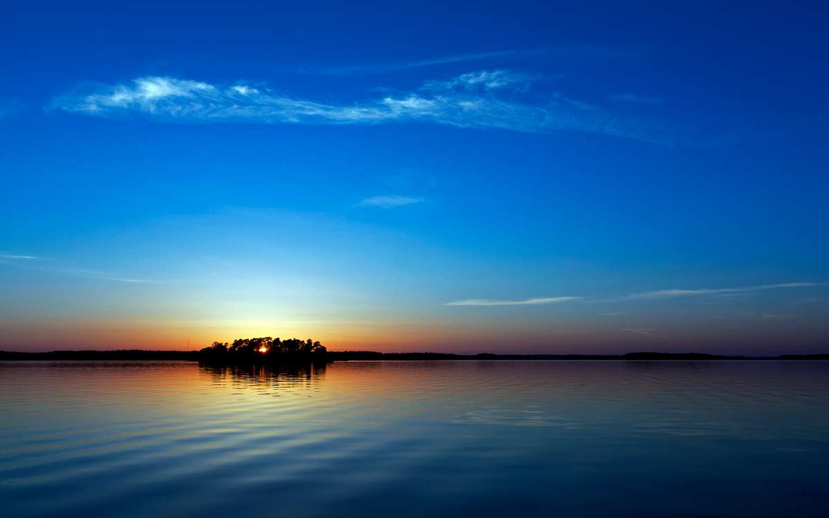 https://cdn.nettruyenca.com/185/185633/bt2211-4163791-blue-sunset.jpg